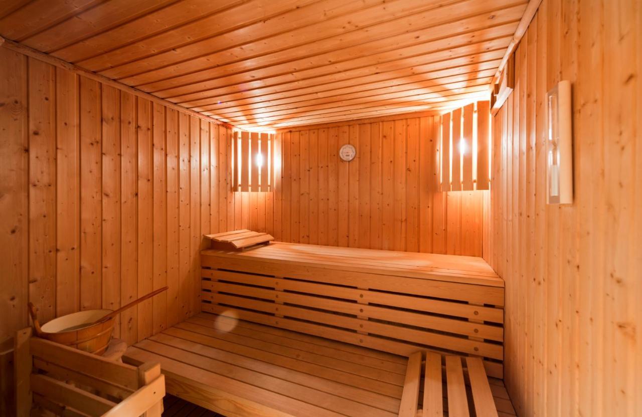 Breiz Armor Hotel Pouldreuzic Bagian luar foto