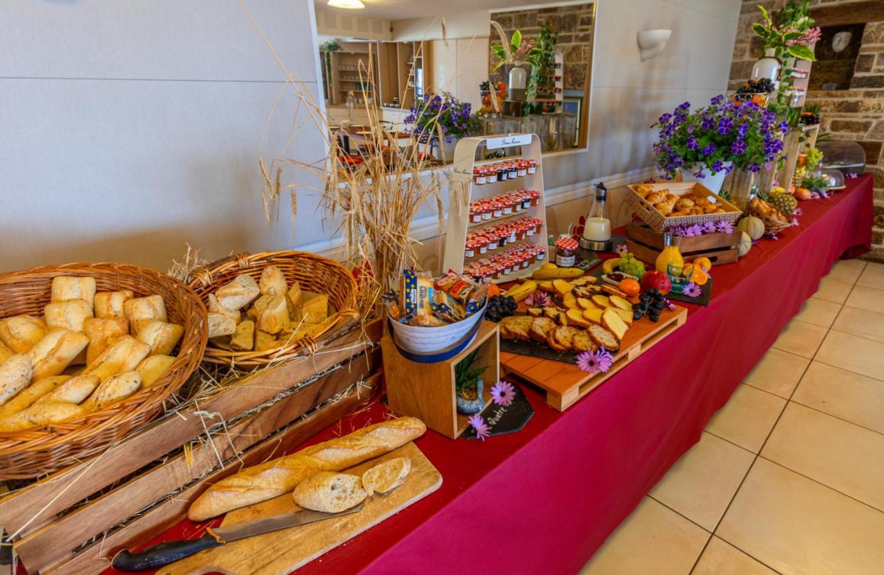 Breiz Armor Hotel Pouldreuzic Bagian luar foto
