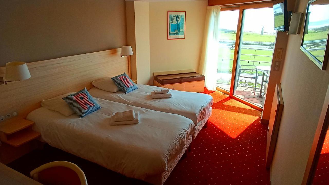 Breiz Armor Hotel Pouldreuzic Bagian luar foto