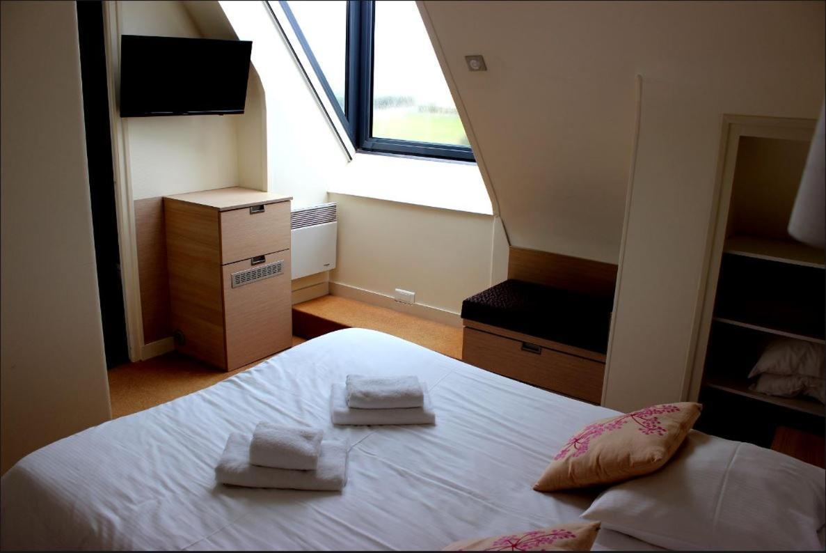 Breiz Armor Hotel Pouldreuzic Ruang foto