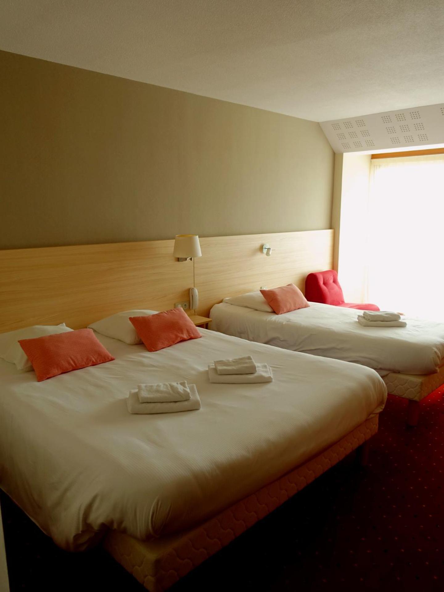 Breiz Armor Hotel Pouldreuzic Bagian luar foto